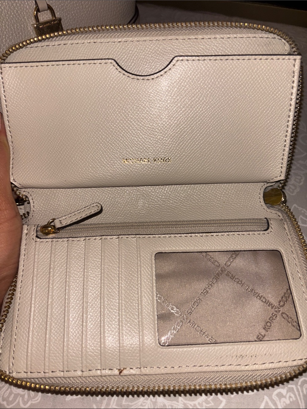 Michael Kors Beige Pebbled Leather Tote with Gold Charm & Wallet - Picture 10 of 11